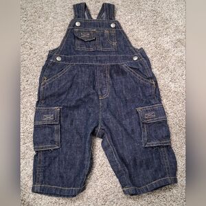 GAP Kids UnisexOveralls with Pockets Adjustable Straps Snap Legs Size 3-6 Months
